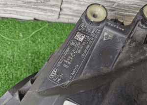 Lampa audi Q3 RSQ3 83A941035 C12S 3