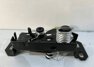 MERCEDES W246 W176 W117 Zamek dolny maski- 15482 4