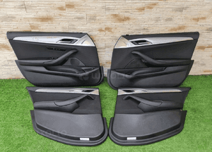 Tapicerka drzwi bmw 5 G30 G31 1