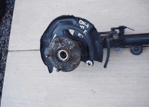 Zwrotnica piasta przód prawa Rav4 III 2005-2012