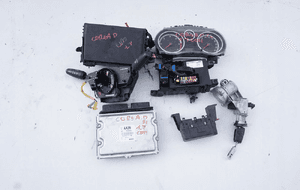 KOMPUTER STEROWNIK SILNIKA 55582625 OPEL CORSA D FL 1.7 CDTI 1