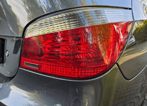 BMW E60 lampa tył tylna prawa lewa 2
