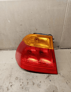 Lampa lewy tył tylna lewa BMW 3 E46 Sedan 8364921 1