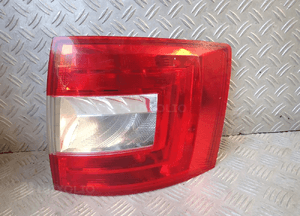 Lampa prawy tył skoda octavvia iii 1