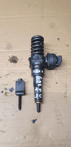 Pompowtryskiwacz wtryskiwacz wtrysk VW Golf V Plus 1.9 TDI 2