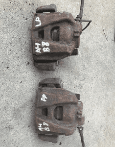 Zacisk przód prawy lewy Audi A4 B8 07-15r 1
