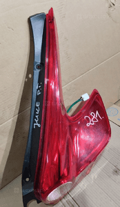 Lampa prawa tył tylna nissan juke F15 2