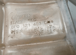 AUDI A4 B6 ZBIORNICZEK WYROWNAWCZY 8E0121403C 3