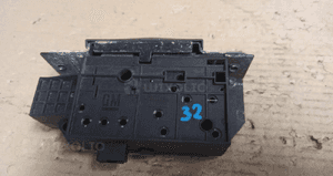 Zamek klapy tył  opel vectra c opel signum nr 495072894 3