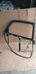 Mechanizm podnośnik szyby ramka prawy tył Audi A4 B6 8E0839462 2