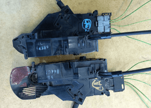 Citroen C3 Picasso zamek drzwi przod przedni prawy 2