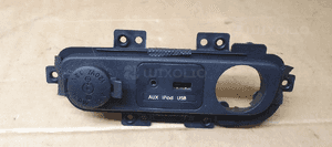 Czytnik Gniazdo AUX USB KIA Sportage III 96110-3W000 1