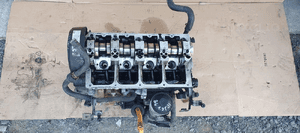 Silnik słupek blok silnika VW Passat B6 1.9 TDI BKC 2