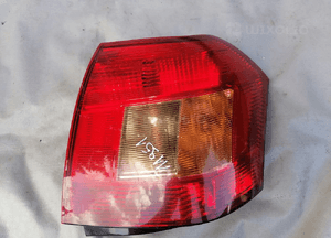 Lampa prawa prawy tył Toyota Corolla E12 1