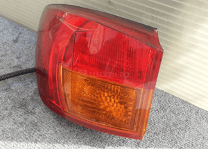 Lexus IS220 IS250 IS350 lampa tył tylna lewa w błotnik oryginał wysyłka! 2