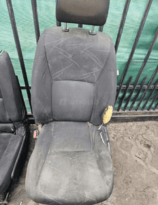 Toyota VERSO 09-18 siedzenia fotele kanapa van komplet 4