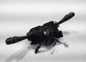 PRZEŁĄCZNIK ZESPOLONY ŚWIATEŁ TAŚMA RENAULT CAPTUR I 479454698R 2013-2016 2