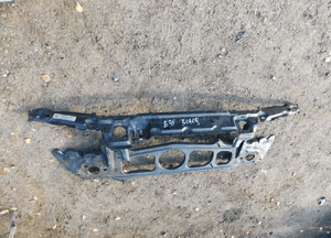 BMW E39 pas przedni nr B0409 WYSYŁKA 2