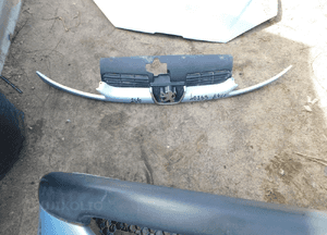 peugeot 206 grill kolor EYLC nr 40233 WYSYŁKA
