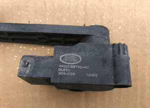 Czujnik zawieszenia tylny AH22-5B732-AC Range Rover Sport Lift 2
