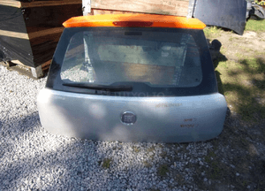 Fiat grande punto klapa bagażnika 1