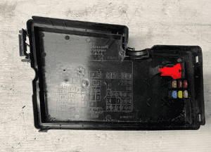 VOLVO V40 II CC LIFT 12- 2.0D D2 SKRZYNKA BEZPIECZNIKOW KLEMA 31409757 5