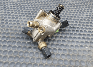 Pompa 06F127025F 06E906051E Paliwowa Paliwa Wtryskowa Czujnik 2.0 TFSI Audi A4 B7 VW Seat Skoda 14