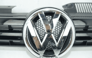 Vw golf vi 2010- atrapa grilla zderzaka przód 5K0853653 5