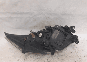 Przod przednia lampa lewa toyota auris E15 4