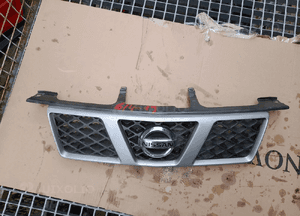 Nissan x-trail atrapa przednia grill 01-03 1