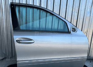 MERCEDES E 211 drzwi prawe przednie przód srebrne lakier 744 szyba zamek klamka avantgarde 12