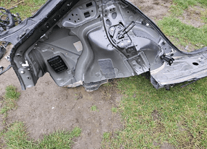 Toyota PRIUS IV 15-23 ćwiartka błotnik lewy tylny 3