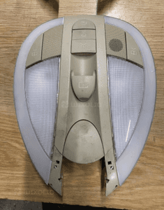 Mercedes e 211  CLS 219 lampka podsufitki sufitowa szyberdach beż beżowa 6