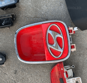 Hyundai  i10  szyba tylna klapy zamek mechanizm wycieraczki osłona odblask zderzaka 7