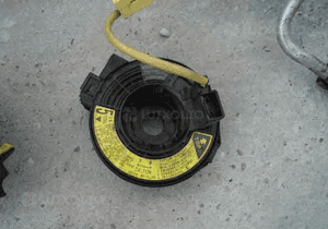 Toyota Yaris I 99-05 tasma airbag w kierownice 2