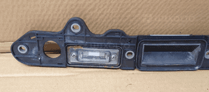 Blenda klapy bagażnika mikrostyk podświetlenie VW Golf V Plus 1T0827574C 2