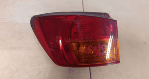Lexus IS220 IS250 IS350 lampa tył tylna lewa w błotnik 1