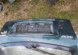 Mazda 323f bj 98-03 Klapa tylna tył z szyba 18J 4