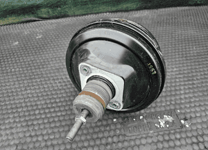 Serwo 8E0612105P Pompa Pompka Hamulcowa Wspomaganie Hamulca Audi A4 B6 B7 VW 16