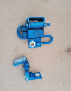 Zawias zawiasy drzwi prawy tył para VW Golf IV 4 2