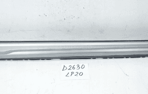 Listwa nakładka progowa prawa audi A4 B9 lift komb 4