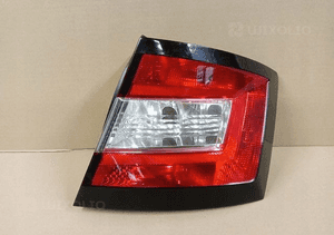 Lampa prawa tylna prawy tył skoda fabia 3 iii 6V6 hb 2014- 1