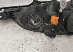 * LAMPA PRZEDNIA LEWA PRZÓD LEWO MAZDA 3BK 8