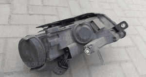 X. lampa przod przednia lewa vw passat B6 2