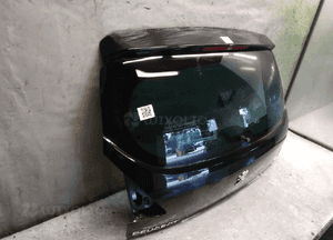 Klapa tył tylna bagażnika peugeot 3008 ktvd czarny 3