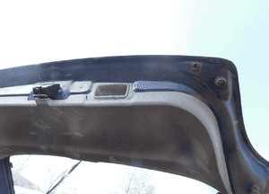 Mazda 323f bj 98-03 Klapa tylna tył  z szyba w kolor 22A 5