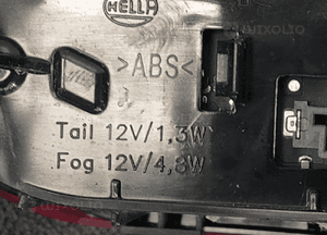 Volvo XC60 ii lampa lewy tył tylna w klapę oryginał 12