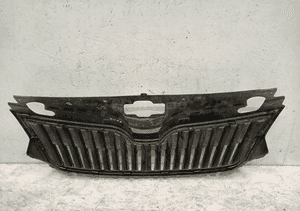Atrapa gril grill skoda rapid 5JA 12- 6