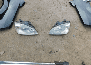 kia carens lampa prawa  WYSYŁKA 3