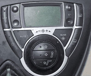 Peugeot 807 Citroen C8  panel sterowania nawiewu klimatyzacji 2